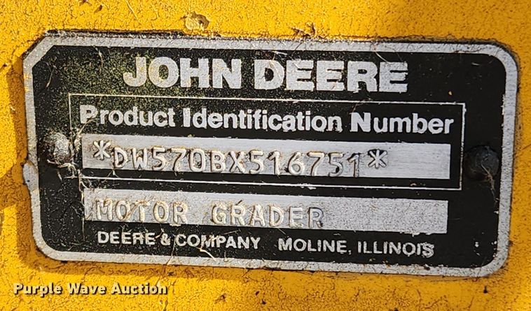 image for item MW9734 1988 John Deere 570B  motor grader