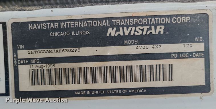 image for item MX9618 1999 International 4700  truck cab and chassis