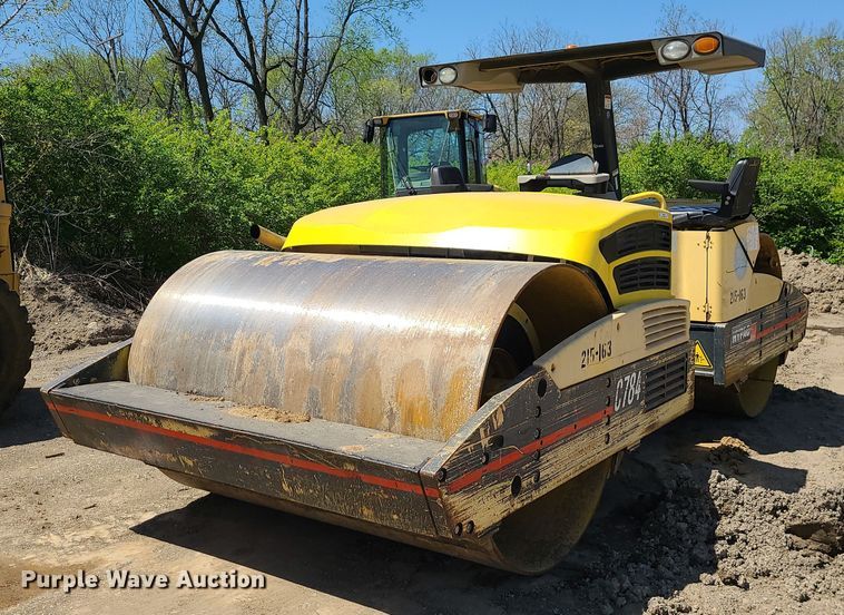 image for item MX9648 Hypac C784  double drum vibratory roller