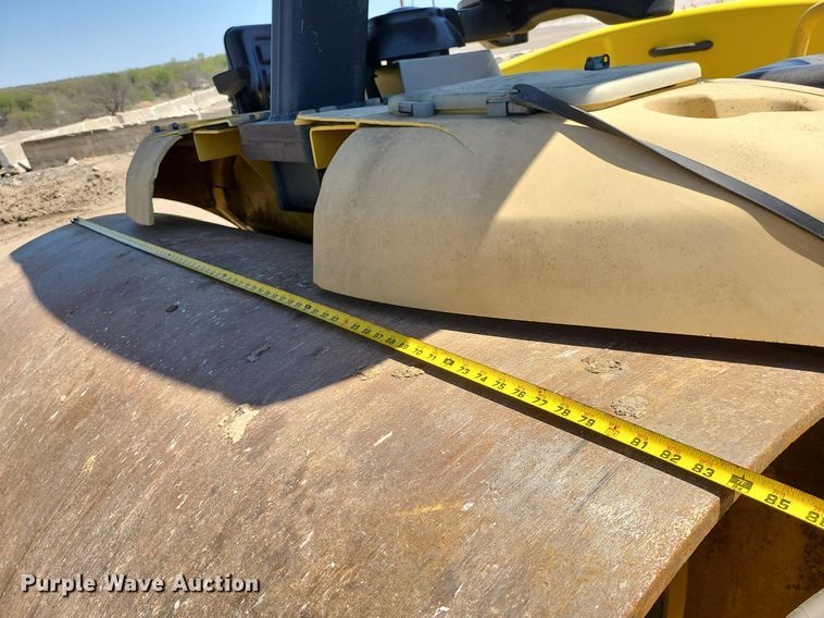 image for item MX9648 Hypac C784  double drum vibratory roller