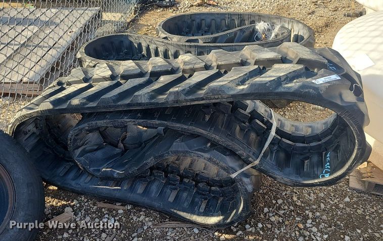 image for item MX9658 17" W excavator tracks