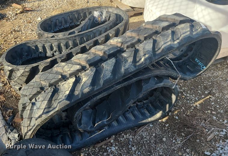 image for item MX9658 17" W excavator tracks