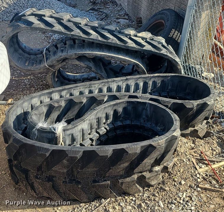 image for item MX9658 17" W excavator tracks