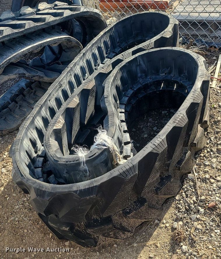 image for item MX9658 17" W excavator tracks