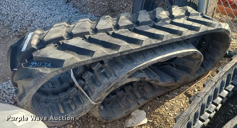 image for item MX9658 17" W excavator tracks