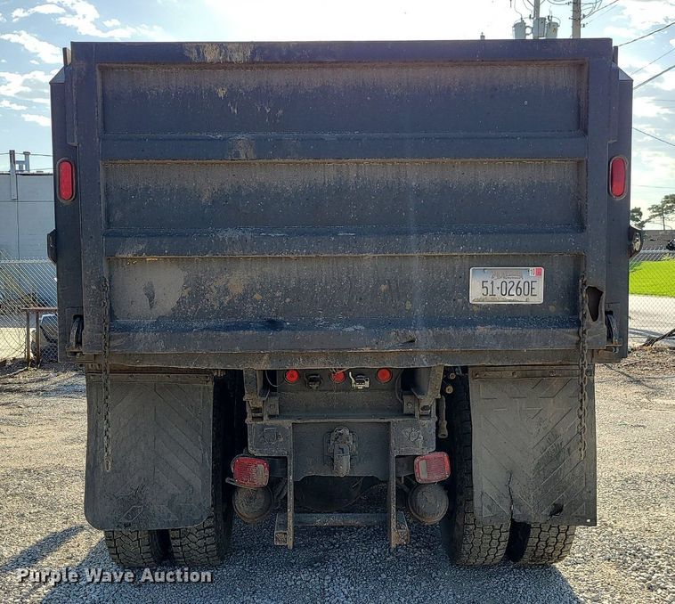 image for item MX9659 2002 International 4900  dump truck