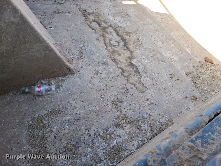 image for item MX9659 2002 International 4900  dump truck