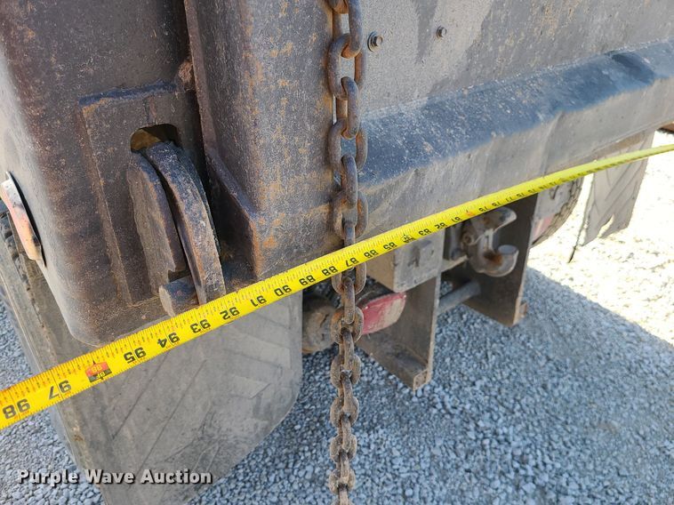 image for item MX9659 2002 International 4900  dump truck