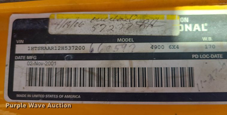 image for item MX9659 2002 International 4900  dump truck