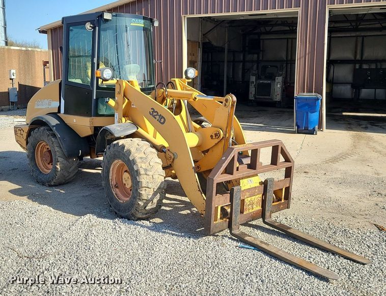 image for item MX9660 2003 Case 321D  wheel loader