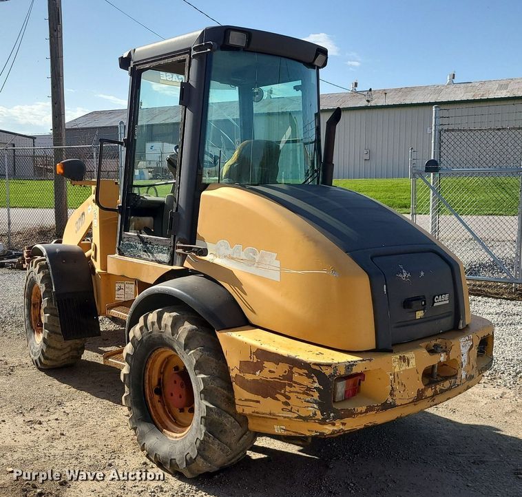 image for item MX9660 2003 Case 321D  wheel loader