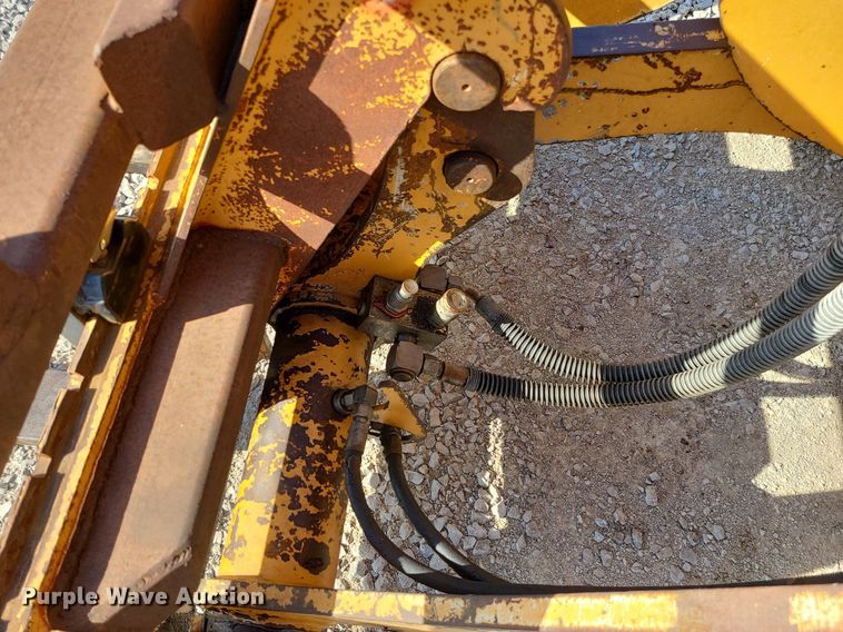 image for item MX9660 2003 Case 321D  wheel loader