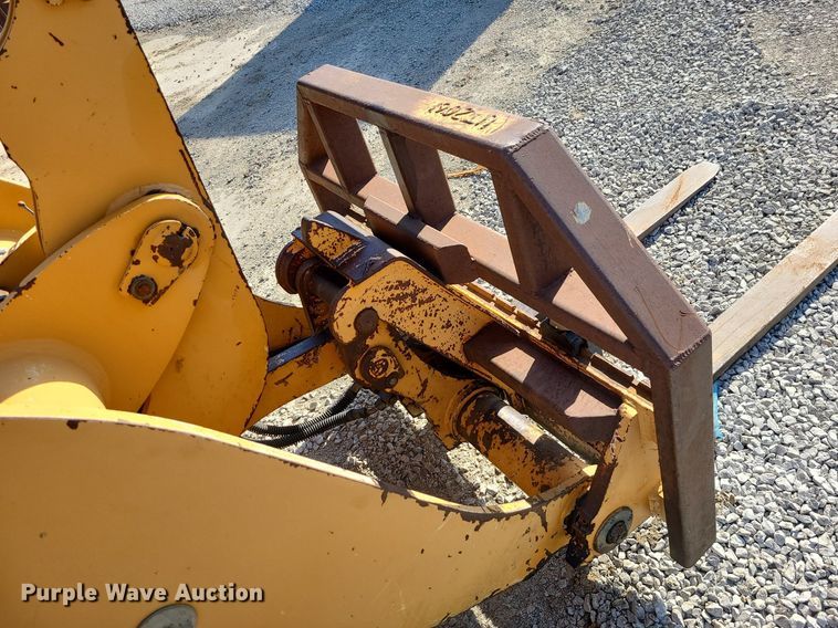 image for item MX9660 2003 Case 321D  wheel loader