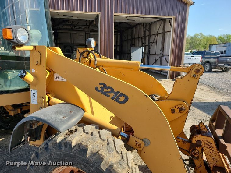 image for item MX9660 2003 Case 321D  wheel loader