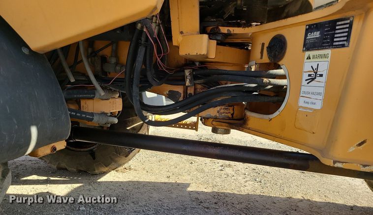 image for item MX9660 2003 Case 321D  wheel loader