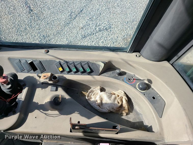 image for item MX9660 2003 Case 321D  wheel loader