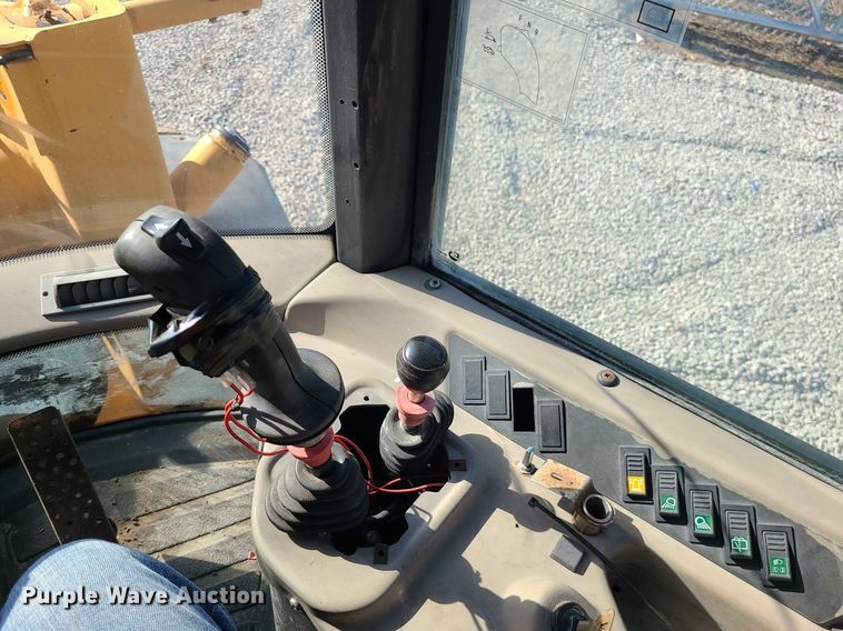 image for item MX9660 2003 Case 321D  wheel loader