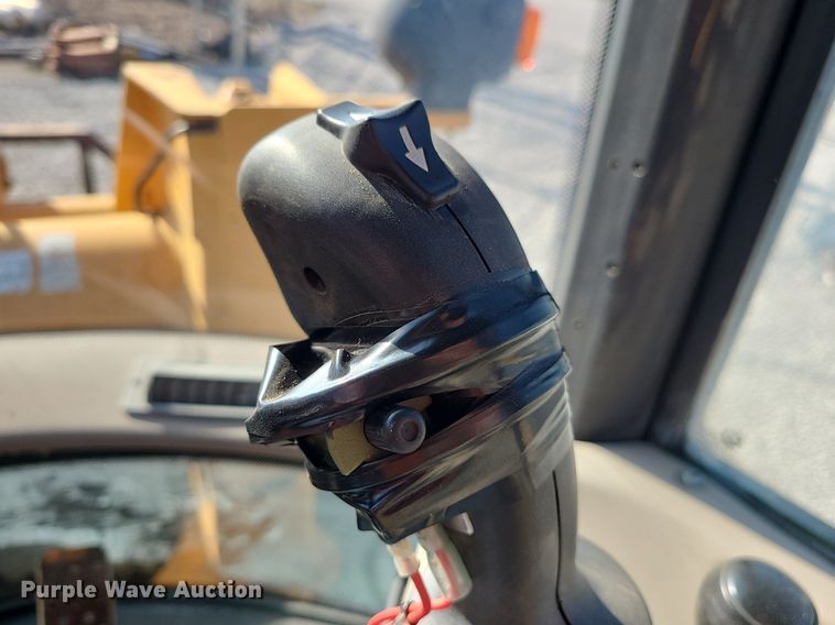 image for item MX9660 2003 Case 321D  wheel loader