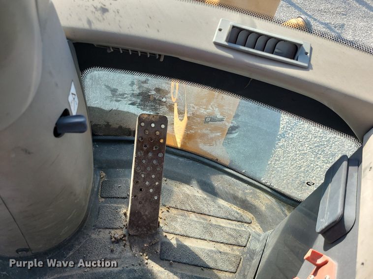 image for item MX9660 2003 Case 321D  wheel loader