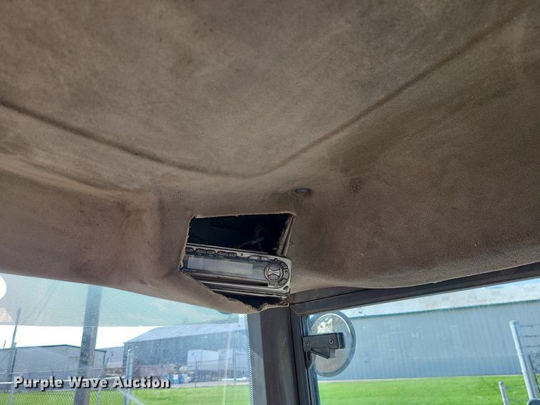 image for item MX9660 2003 Case 321D  wheel loader