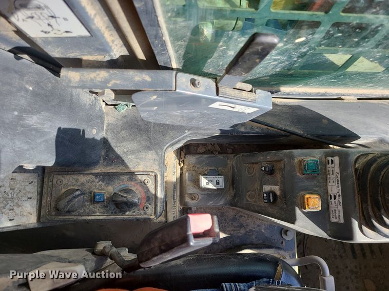 image for item MX9661 2013 Takeuchi TL12  tracked skid steer loader