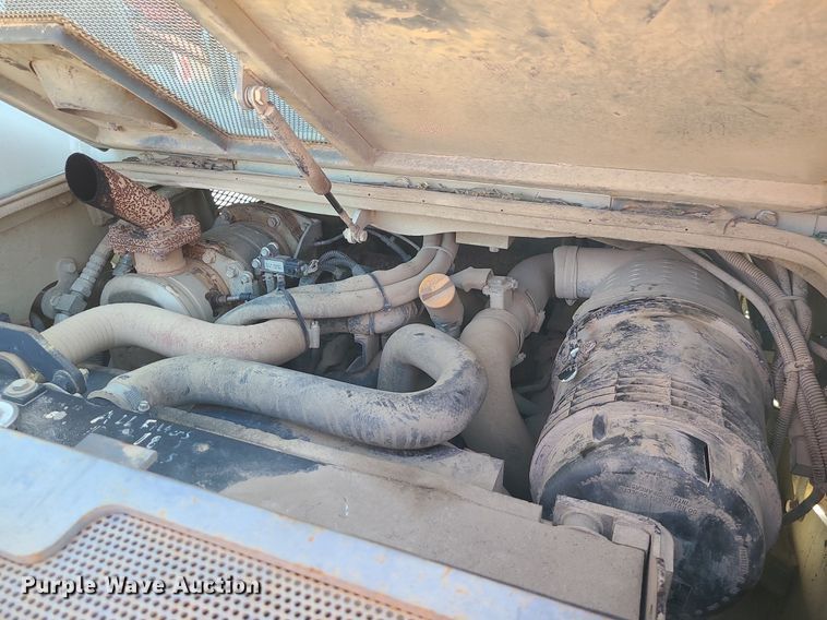 image for item MX9661 2013 Takeuchi TL12  tracked skid steer loader