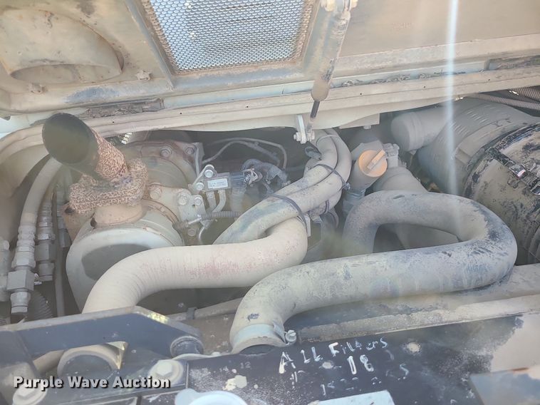 image for item MX9661 2013 Takeuchi TL12  tracked skid steer loader