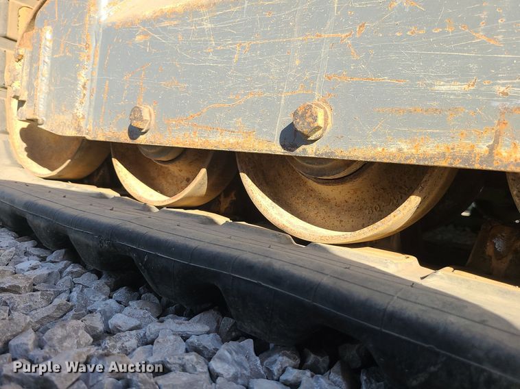 image for item MX9661 2013 Takeuchi TL12  tracked skid steer loader