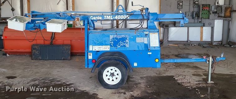 image for item MX9664 2004 Genie TML-4000N  light plant