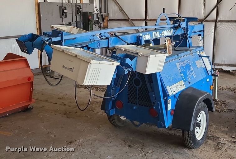 image for item MX9664 2004 Genie TML-4000N  light plant