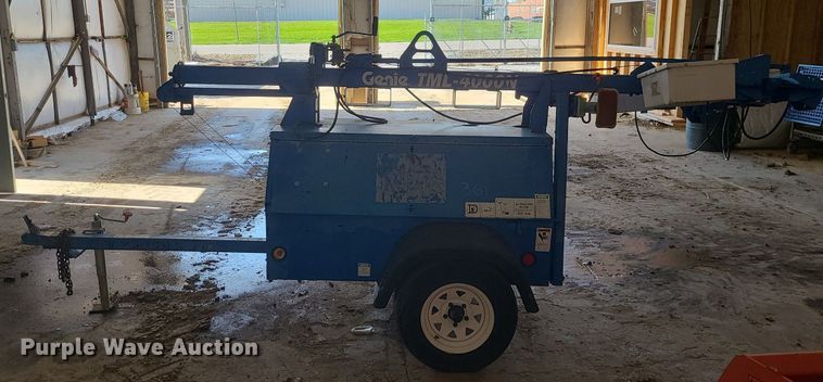 image for item MX9664 2004 Genie TML-4000N  light plant