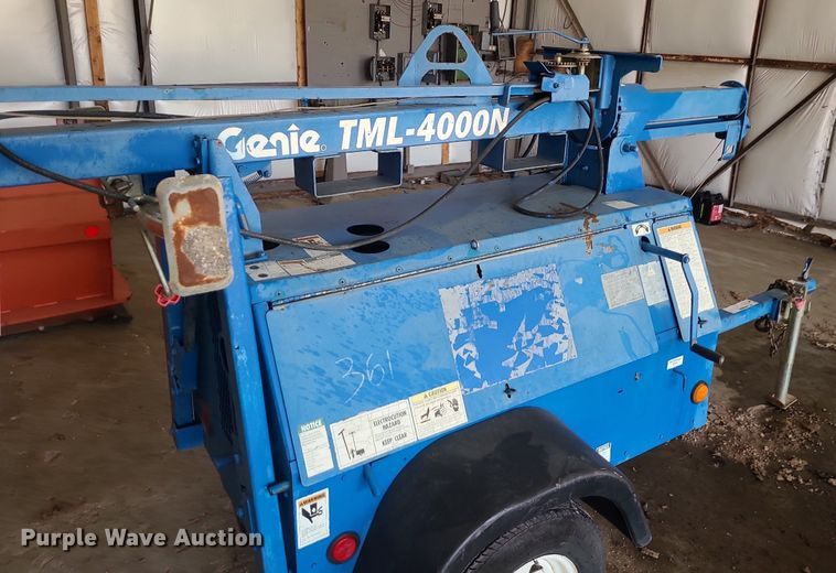 image for item MX9664 2004 Genie TML-4000N  light plant