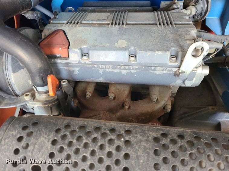 image for item MX9664 2004 Genie TML-4000N  light plant