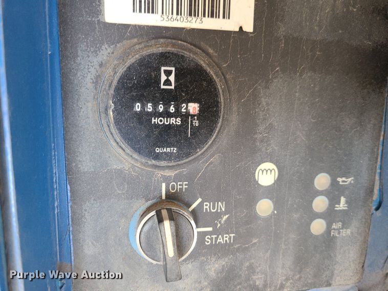 image for item MX9664 2004 Genie TML-4000N  light plant