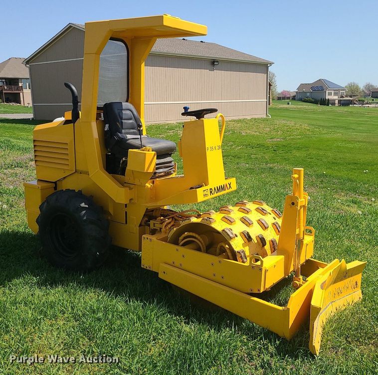 image for item MX9668 2006 Rammax P35K2B  single drum vibratory roller
