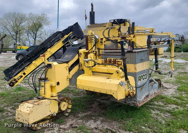 image for item MX9693 Puckett SF890  curb machine