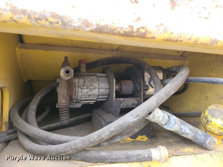 image for item MX9693 Puckett SF890  curb machine