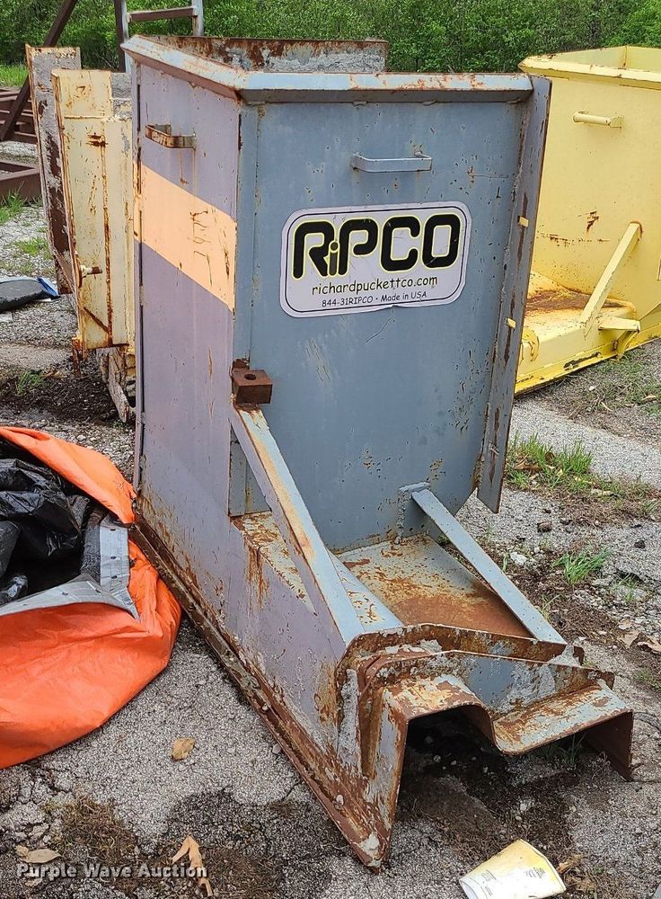 image for item MX9693 Puckett SF890  curb machine