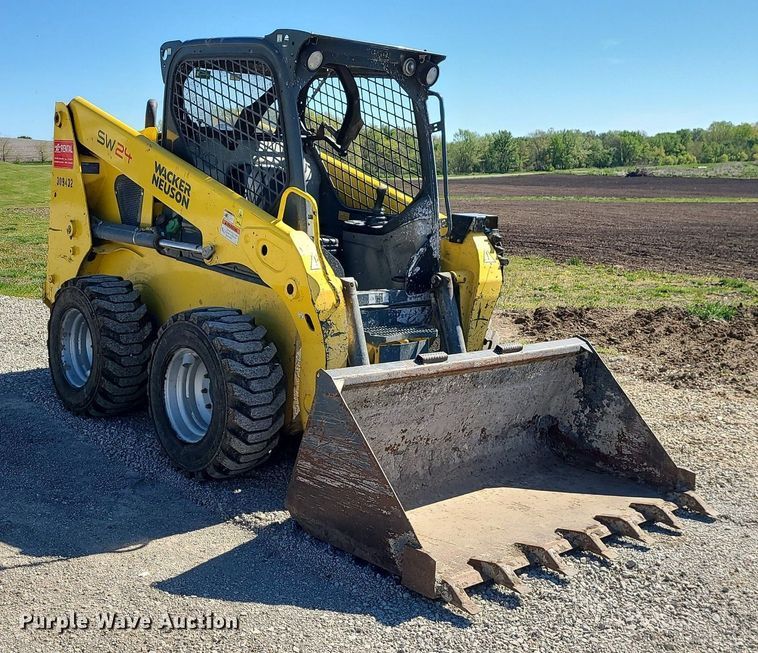 image for item MX9726 Wacker Neuson SW24  skid steer loader