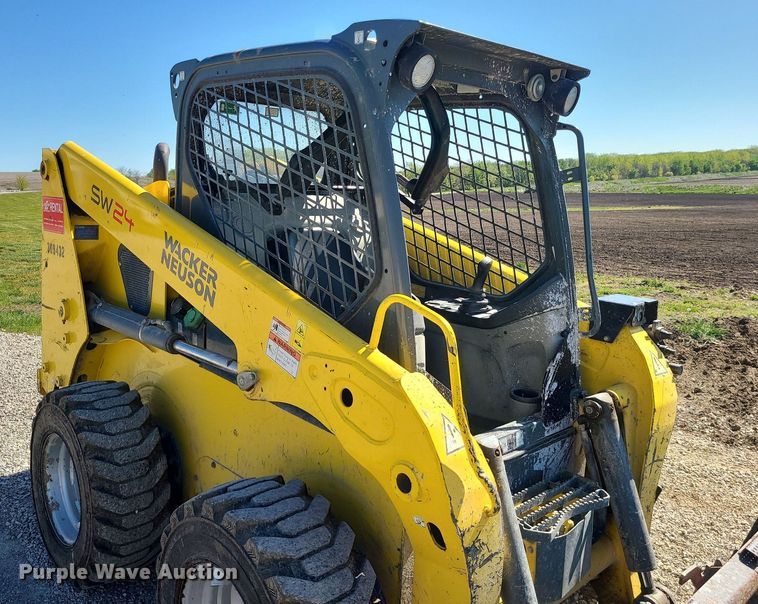 image for item MX9726 Wacker Neuson SW24  skid steer loader