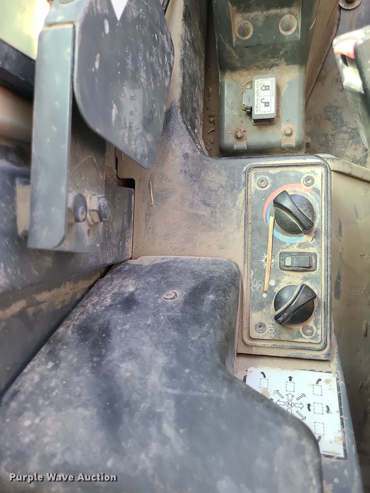 image for item MX9733 2014 Takeuchi TL12  tracked skid steer loader