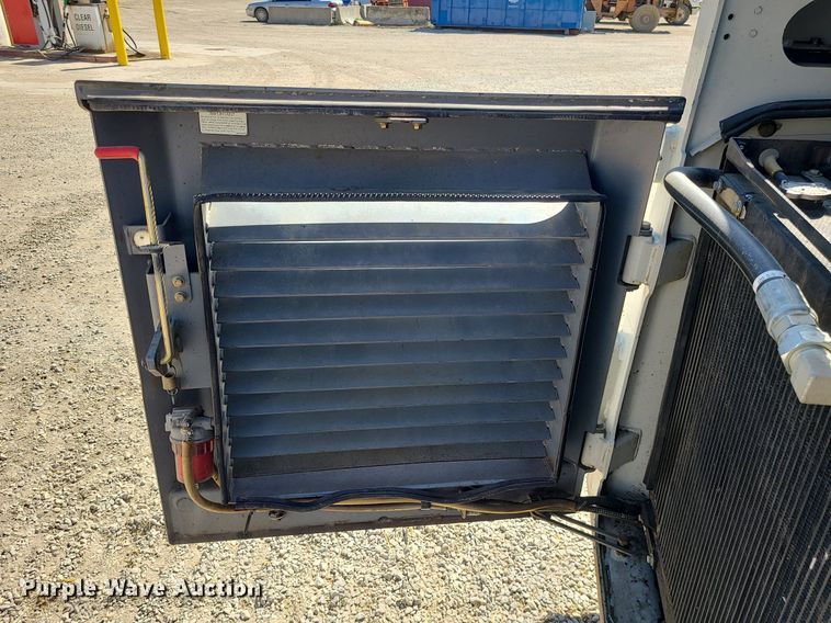 image for item MX9733 2014 Takeuchi TL12  tracked skid steer loader