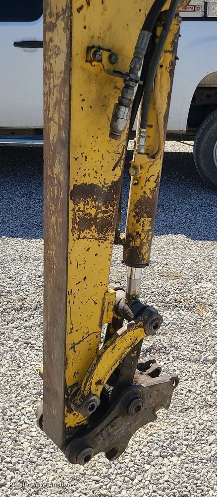 image for item MX9735 2006 Komatsu PC35MR-2  mini excavator