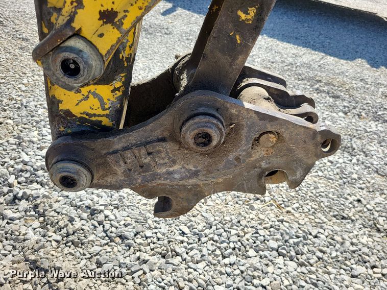 image for item MX9735 2006 Komatsu PC35MR-2  mini excavator