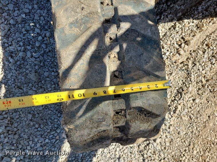 image for item MX9735 2006 Komatsu PC35MR-2  mini excavator