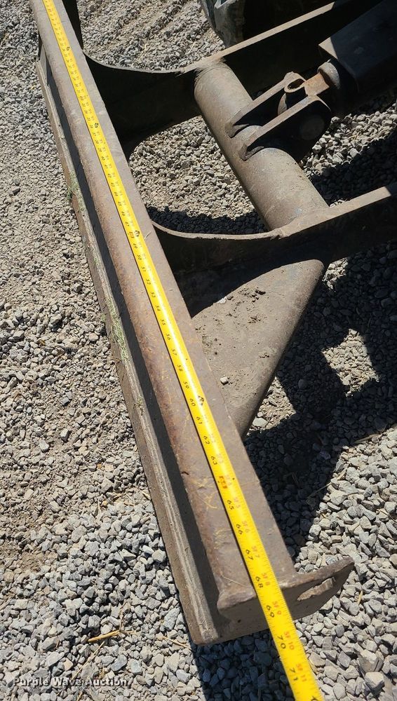 image for item MX9735 2006 Komatsu PC35MR-2  mini excavator