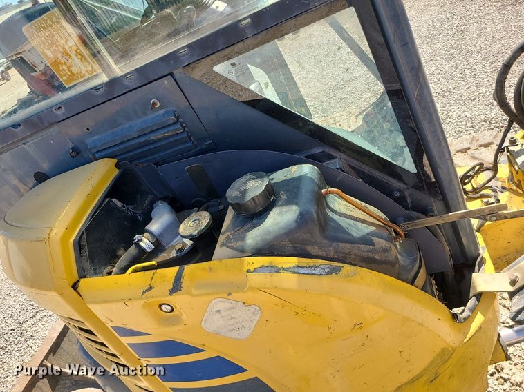 image for item MX9735 2006 Komatsu PC35MR-2  mini excavator