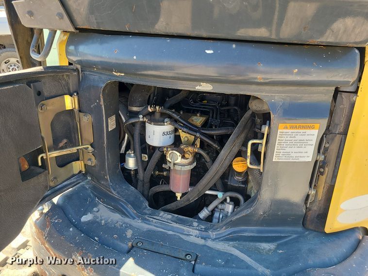 image for item MX9735 2006 Komatsu PC35MR-2  mini excavator