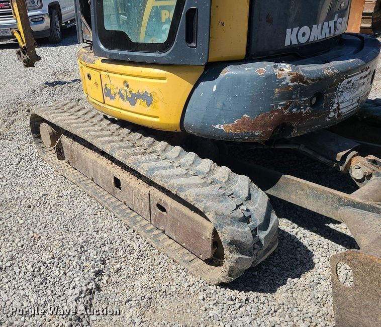 image for item MX9735 2006 Komatsu PC35MR-2  mini excavator