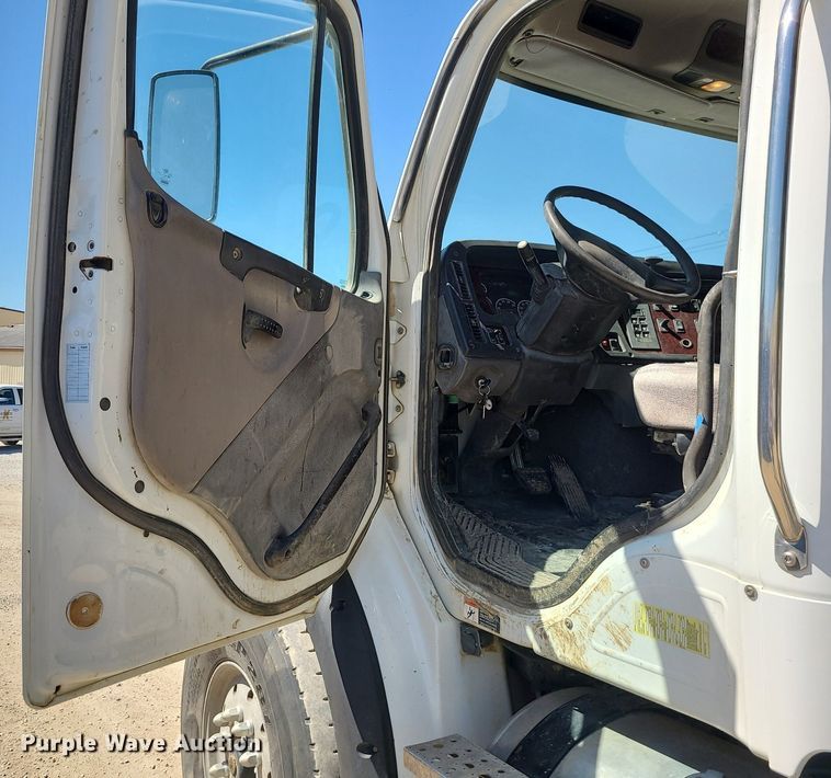 image for item MX9738 2012 Freightliner M2 112  dump truck